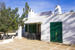 uniquevilllasmallorca mediterranean villa to be reformed for sale in cala blava entrance