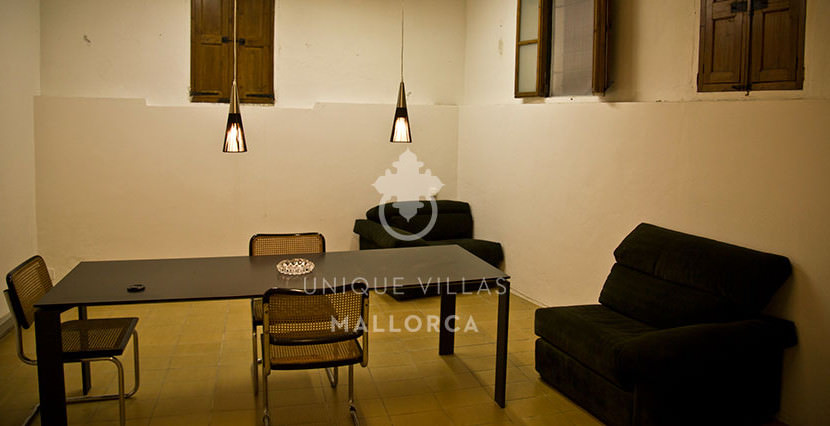 Flat with Character for Sale in Palma Center-uvm130a dining area