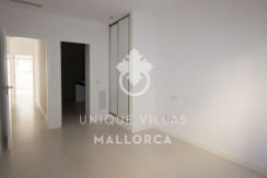 modern ground floor for sale in Santa Ponsa hallway