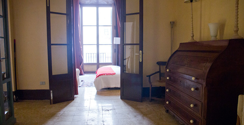 unique villas mallorca charming duplex apartment for Sale in Old Town Palma bedroom 2