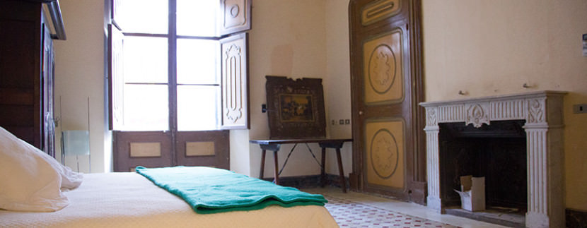 unique villas mallorca charming duplex apartment for Sale in Old Town Palma bedroom