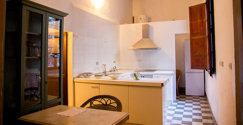 unique villas mallorca charming duplex apartment for Sale in Old Town Palma kitchen