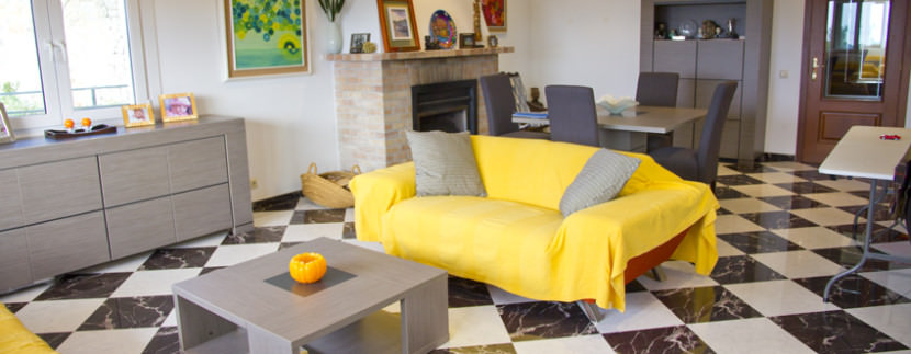 unique villas mallorca house with seaviews for sale in La Bonanova living room
