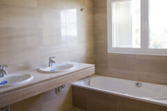 unique villas mallorca new apartments for sale in la Bonanova bathroom