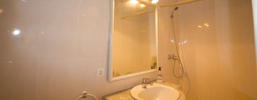 uniquevillasmallorca bright flat for sale near palma center bathroom