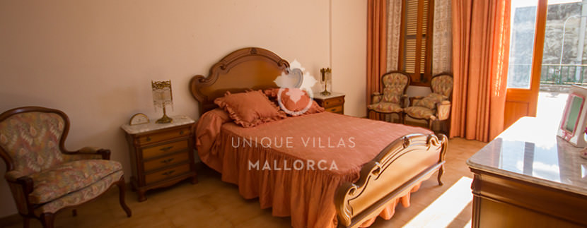unique villas mallorca house for sale in Establiments bedroom