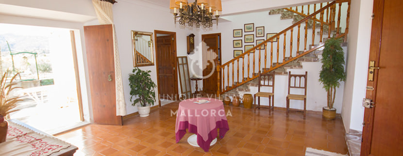 unique villas mallorca house for sale in Establiments entrance