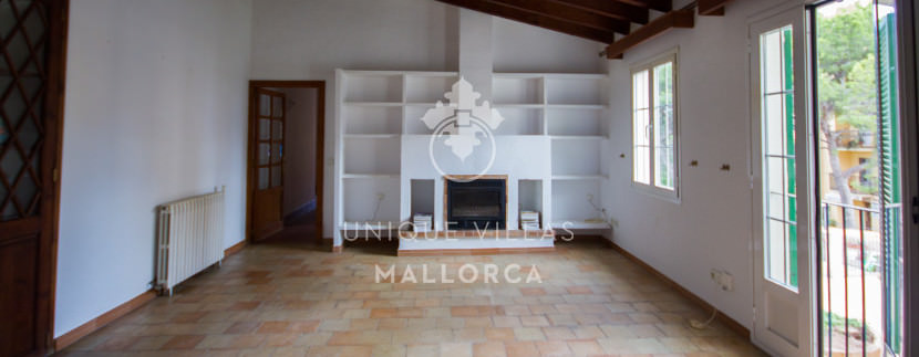 unique villas mallorca house for sale in La Bonanova living area 2