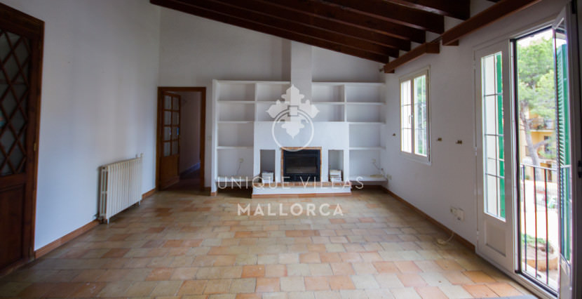 unique villas mallorca house for sale in La Bonanova living area 2