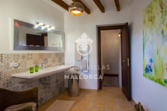 unique villas mallorca lovely townhouse for sale in valldemossa bathroom 2