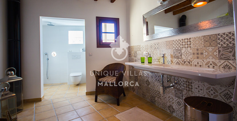 unique villas mallorca lovely townhouse for sale in valldemossa bathroom