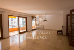 uniquevillasmallorca flat for sale in Palma center living dining area