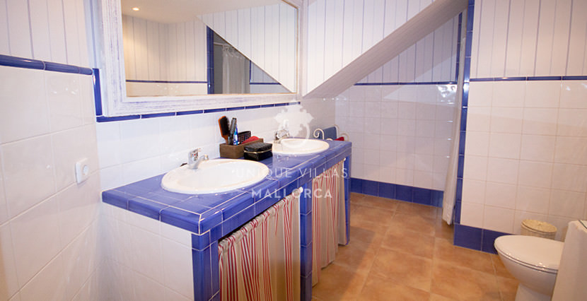 uniquevillasmallorca stylish duplex for sale in cas catala bathroom 2