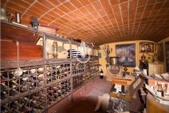 Charming property for sale in Genova uvm177 wine cellar